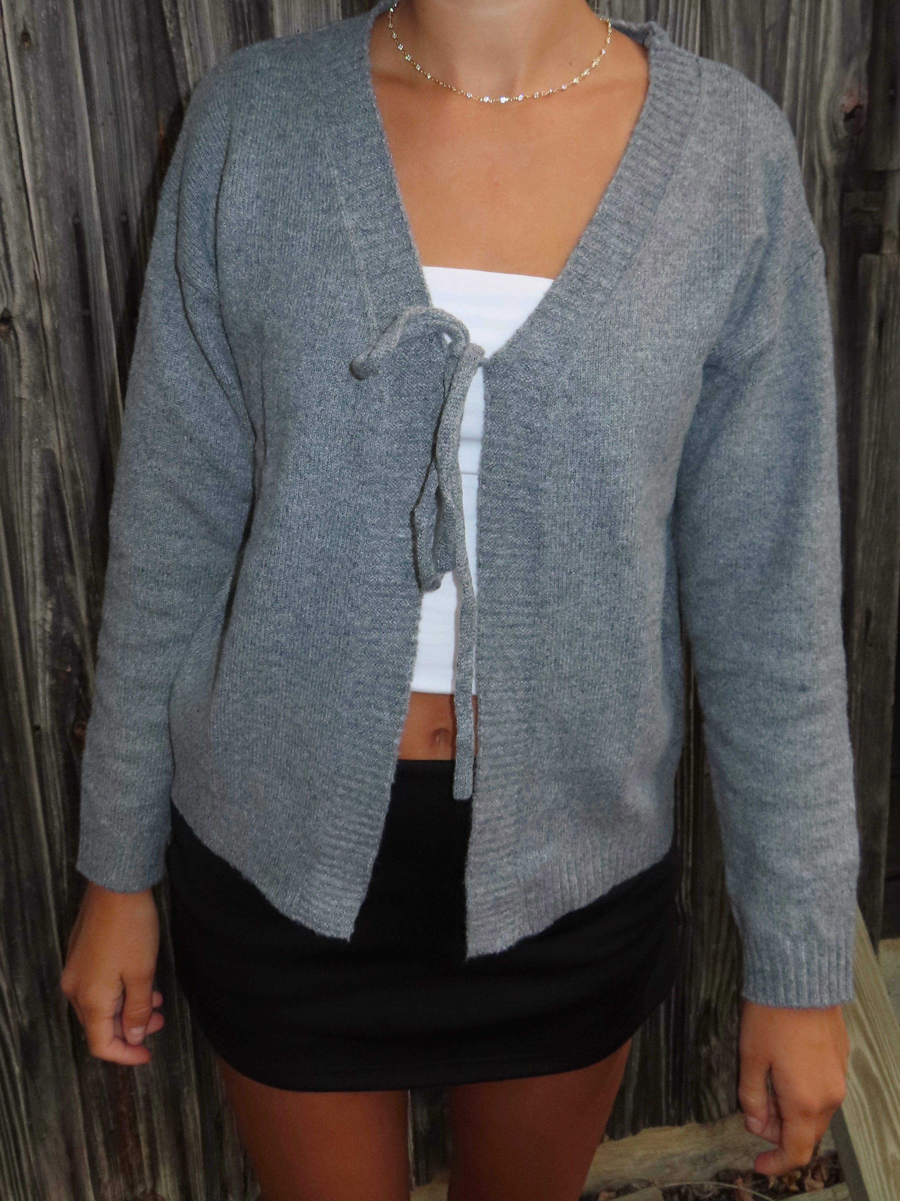 Alexa | Γκρι Άνετο Πλεκτό με Δέσιμο Μπροστά (Cozy Grey Tie-Front Knit Sweater)