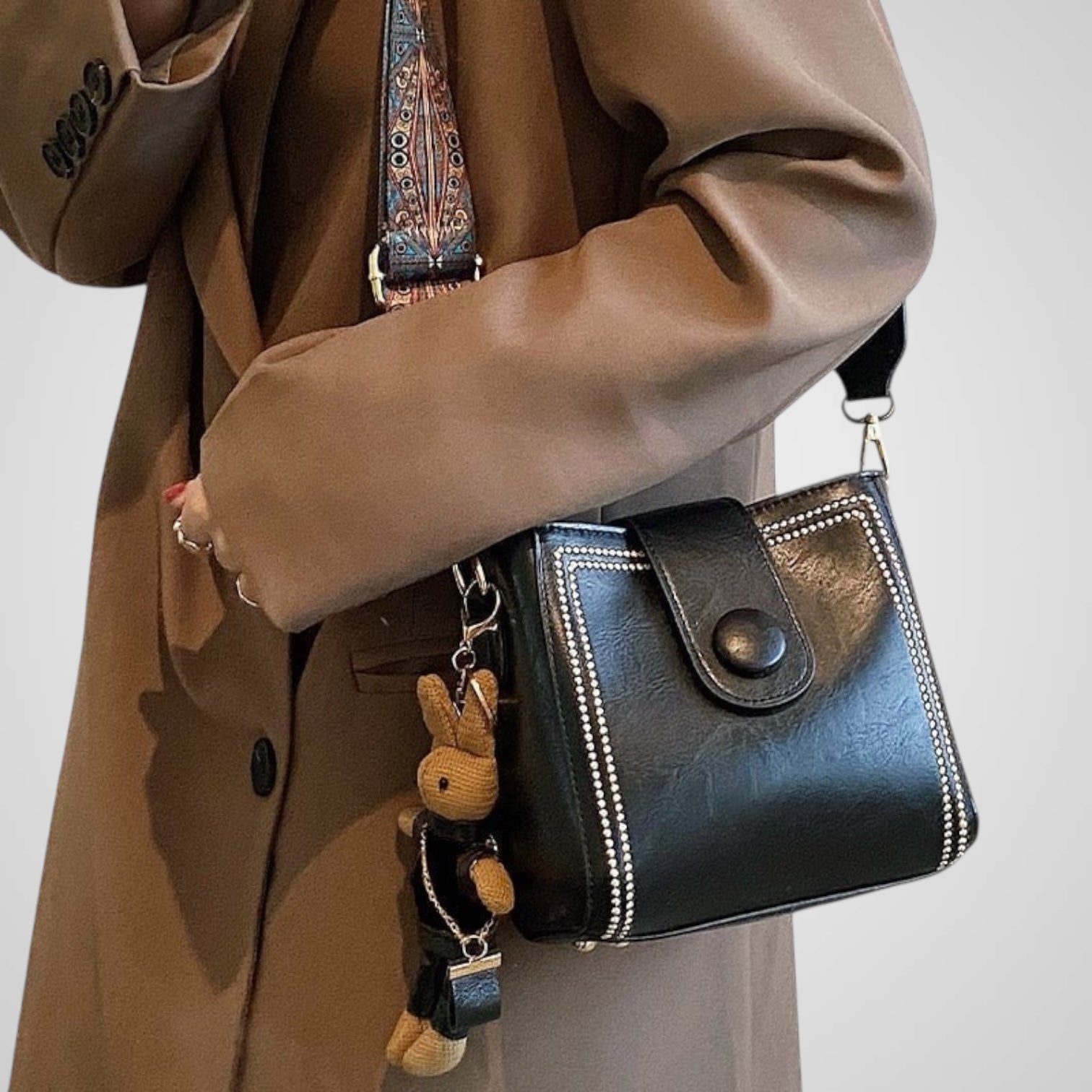 Ούρο | Ρετρό Τσάντα με Ρυθμιζόμενο Φαρδύ Λουράκι Ώμου