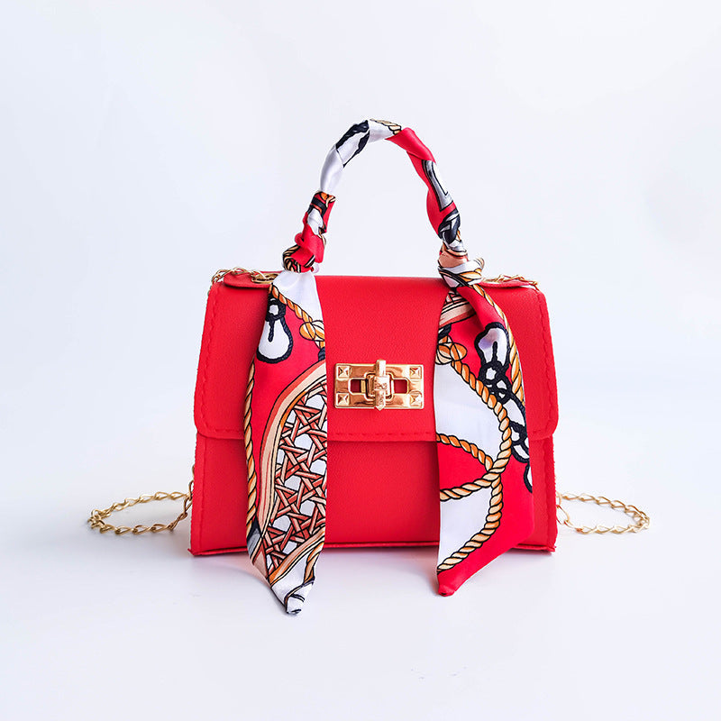 Lyla - Μικρή Τσάντα Αλυσίδας με Μεταξωτό Μαντήλι