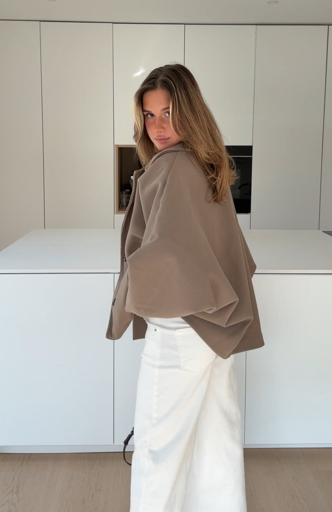 Μπουφάν oversized σε χρώμα κανέλας